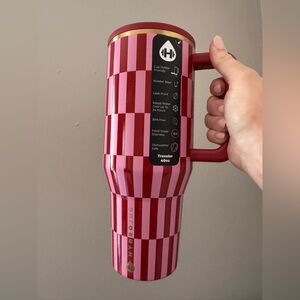 Hydrojug Valentines Day 2026 Be Mine Multicolor Traveler 40oz New Rare